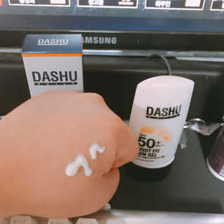 다슈코리아 다슈 데일리 라이트 핏 선젤 — 4.67점을 준 리뷰어가 2017년 6월 올린 사용 사진