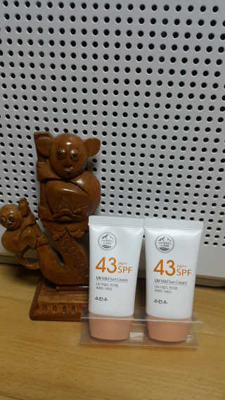 (주)에네스티 촉촉하고 순한 선크림, UV 마일드 썬크림 1+1 — 5점을 준 리뷰어가 2020년 3월 올린 사용 사진
