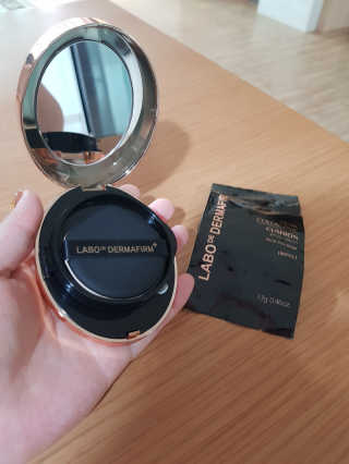[라보드더마펌] 듀얼 콜라제닉 쿠션 — 5점을 준 리뷰어가 2019년 9월 올린 사용 사진