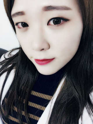 딜라잇18 홀리몰리 글리터라이너 — 4.5점을 준 리뷰어가 2016년 10월 올린 사용 사진