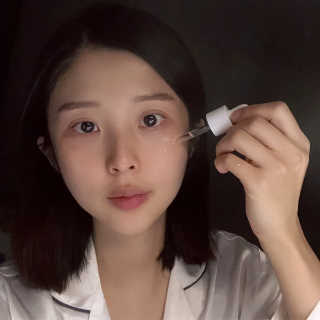 키노닉스 펀더멘탈 하이드레이팅 앰플 부스터 — 5점을 준 리뷰어가 2019년 3월 올린 사용 사진