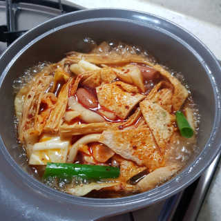식스레시피 마라떡볶이 쿠킹박스 2인분 — 4.5점을 준 리뷰어가 2019년 7월 올린 사용 사진