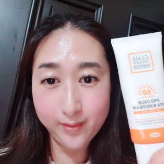 클레어테라피 프로-캄 비타 선크림 — 5점을 준 리뷰어가 2019년 4월 올린 사용 사진