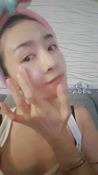UNISKIN 펩톤 셀 옥시버블클리어 딥 클렌져 — 3점을 준 리뷰어가 2018년 9월 올린 사용 사진