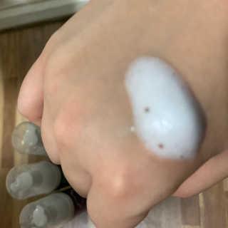 폼글 I foamgle [폼글] 거품가글 50ml 3종 - 민트, 라벤더, 라즈베리 — 4점을 준 리뷰어가 2019년 11월 올린 사용 사진