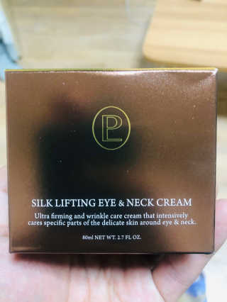 프리미어룩 실크 리프팅 아이 앤 넥 크림 — 4점을 준 리뷰어가 2019년 11월 올린 사용 사진