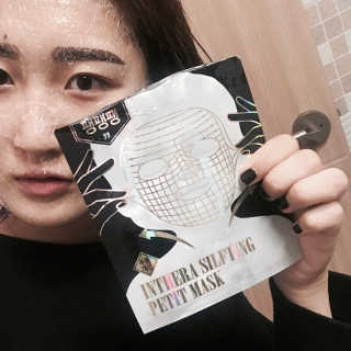 23years old 인쎄라 실프팅 쁘띠 마스크(5장) — 4.33점을 준 리뷰어가 2017년 7월 올린 사용 사진
