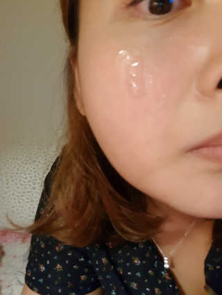 일동제약 퍼스트랩 프로바이오틱 포어 타이트닝 에센스 — 3점을 준 리뷰어가 2018년 9월 올린 사용 사진