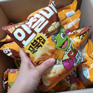 꼬북칩 달콩인절미맛 12봉지 — 5점을 준 리뷰어가 2019년 11월 올린 사용 사진