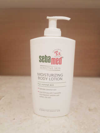 세바메드 모이스처라이징 바디로션 400ml — 5점을 준 리뷰어가 2019년 7월 올린 사용 사진