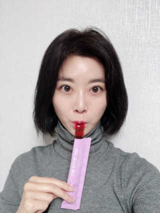 네츄럴굿띵스 태반 콜라겐 젤리 15포 — 5점을 준 리뷰어가 2018년 12월 올린 사용 사진