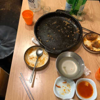 [대성이네_신촌] 깻잎큰닭찜 한마리+사리 中 택2 set — 5점을 준 리뷰어가 2019년 2월 올린 사용 사진