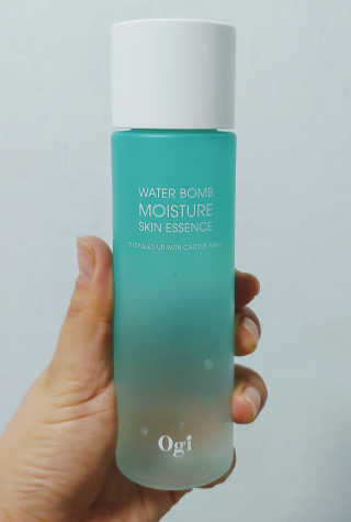 오지아이 워터 밤 모이스처 스킨 에센스 180ml — 5점을 준 리뷰어가 2020년 2월 올린 사용 사진