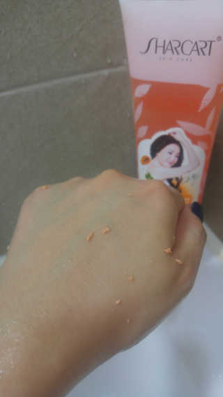 줌마들도 인정한 샤카트 페이스앤바디 필링젤 310ml — 5점을 준 리뷰어가 2018년 5월 올린 사용 사진