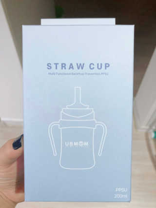 유비맘 샘방지 PPSU 빨대컵_컬러 랜덤 발송 — 3점을 준 리뷰어가 2020년 3월 올린 사용 사진