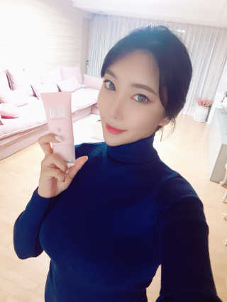 벨라수 기린 넥프팅 크림 — 5점을 준 리뷰어가 2018년 11월 올린 사용 사진