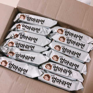 라면 그대로가 제일 맛있는 더엄마라면 — 5점을 준 리뷰어가 2019년 9월 올린 사용 사진