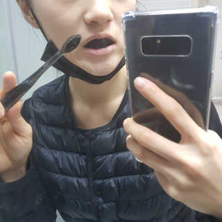the naked object 디블랙팩치약 디블랙칫솔 세트 — 5점을 준 리뷰어가 2019년 1월 올린 사용 사진
