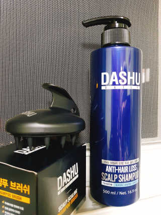 다슈코리아 다슈 단백질 한방 두피 골드 샴푸 500ml +샴푸브러쉬 — 4.5점을 준 리뷰어가 2019년 10월 올린 사용 사진