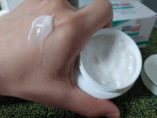 세바메드 우레아 수분폭탄크림 50ml — 5점을 준 리뷰어가 2019년 11월 올린 사용 사진