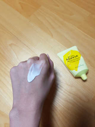 피토트리 치즈핸드크림 — 5점을 준 리뷰어가 2017년 10월 올린 사용 사진