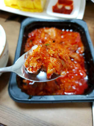 뜰아채유통 춘천닭갈비덮밥소스와 머쉬마루 버섯 — 5점을 준 리뷰어가 2018년 10월 올린 사용 사진