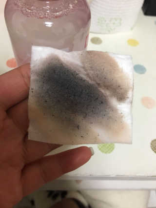 미팩토리 립앤아이 리무버 — 3.33점을 준 리뷰어가 2018년 2월 올린 사용 사진