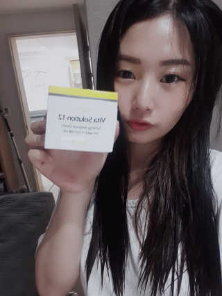 지고트 비타솔루션12 시너지 앰플 크림 100ml — 5점을 준 리뷰어가 2019년 6월 올린 사용 사진