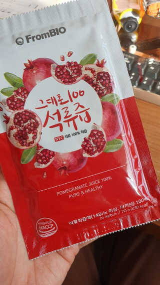 프롬바이오 오직 석류만 [그대로100 석류즙] 하루 1포로 건강하게 — 5점을 준 리뷰어가 2019년 12월 올린 사용 사진