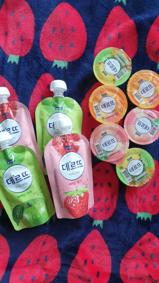 데르뜨 떠먹는 과일 3종, 짜먹는 과일 2종 총 10개 체험 — 5점을 준 리뷰어가 2020년 3월 올린 사용 사진