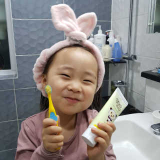 달곰이 어린이 치약+어린이 칫솔 SET — 5점을 준 리뷰어가 2018년 4월 올린 사용 사진
