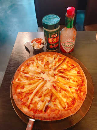 [Street Pub마곡나루] 포테이토피자 or 페페로니피자 — 3.5점을 준 리뷰어가 2019년 8월 올린 사용 사진
