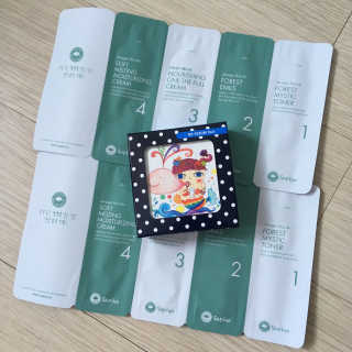 수피요 통동 팔공검 NO SEBUM POWDER PACT — 4.67점을 준 리뷰어가 2018년 7월 올린 사용 사진