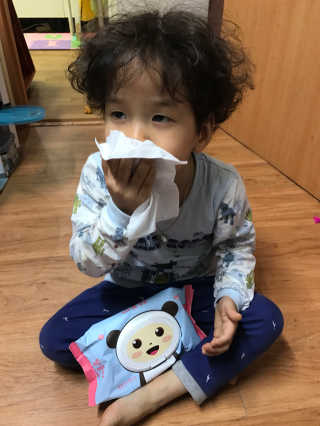 달곰이 물티슈 — 2.5점을 준 리뷰어가 2017년 3월 올린 사용 사진