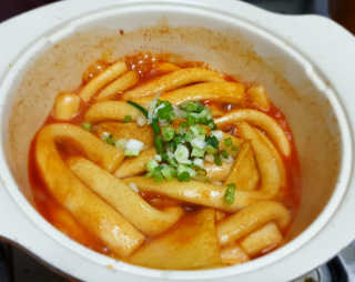 두번째 국떡 국가대표 떡볶이 1팩 + 영미칩 2봉 증정 — 5점을 준 리뷰어가 2019년 2월 올린 사용 사진
