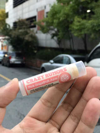 크레이지 루머스 립밤 — 4.5점을 준 리뷰어가 2016년 10월 올린 사용 사진