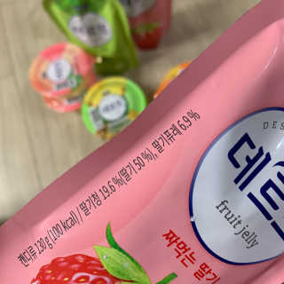 데르뜨 떠먹는 과일 3종, 짜먹는 과일 2종 총 10개 체험 — 4점을 준 리뷰어가 2020년 3월 올린 사용 사진