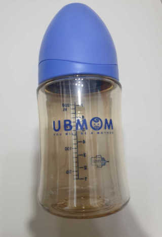 유비맘 PPSU 젖병 노꼭지_200ml_컬러 랜덤 발송 — 4점을 준 리뷰어가 2020년 1월 올린 사용 사진