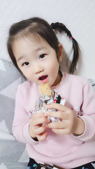 웰그린_댄싱카우 케이크 롤_미니 롤 스트로베리 — 4점을 준 리뷰어가 2019년 2월 올린 사용 사진