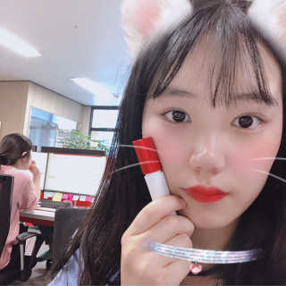 [블랙루즈] 코튼 립 컬러 — 4.33점을 준 리뷰어가 2018년 9월 올린 사용 사진