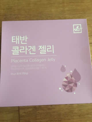 네츄럴굿띵스 태반 콜라겐 젤리 15포 — 5점을 준 리뷰어가 2018년 11월 올린 사용 사진