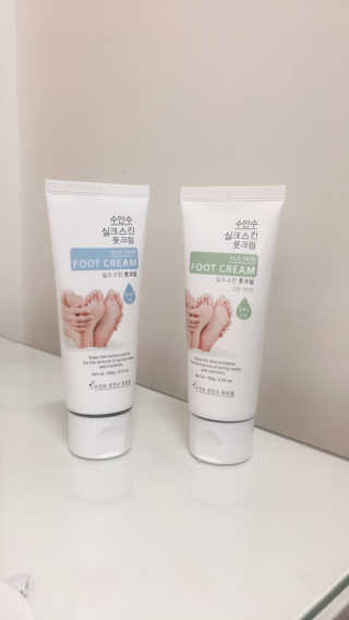 (주)에네스티 에네스티 수안수 실크스킨 풋크림 1+1 — 4.5점을 준 리뷰어가 2019년 12월 올린 사용 사진
