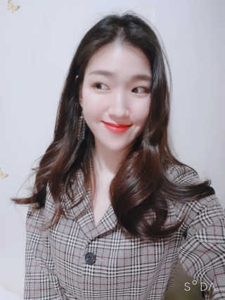 JM솔루션 물광 커버 파운데이션 럭셔리 — 4.33점을 준 리뷰어가 2018년 12월 올린 사용 사진