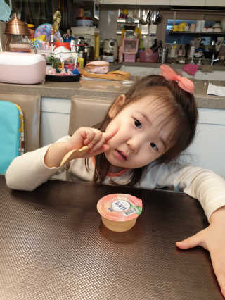 데르뜨 떠먹는 과일 3종, 짜먹는 과일 2종 총 10개 체험 — 5점을 준 리뷰어가 2020년 3월 올린 사용 사진