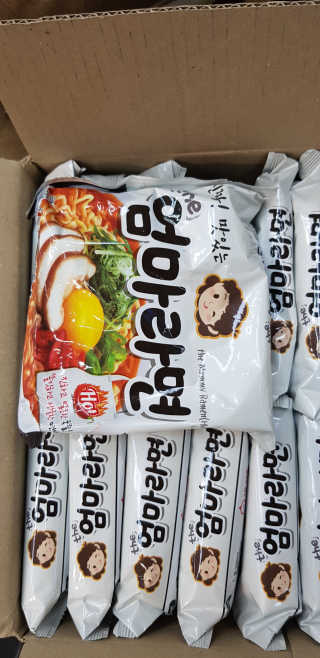 라면 그대로가 제일 맛있는 더엄마라면 — 5점을 준 리뷰어가 2019년 6월 올린 사용 사진