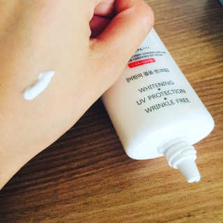 지고트 화이트닝 유브이 썬블럭 크림 70ml,1+1 — 5점을 준 리뷰어가 2019년 8월 올린 사용 사진