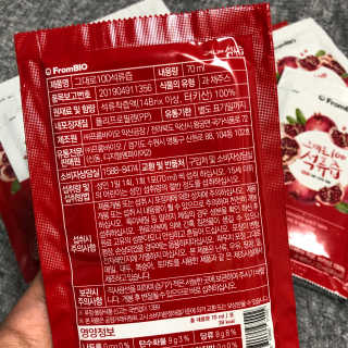 프롬바이오 오직 석류만 [그대로100 석류즙] 하루 1포로 건강하게 — 5점을 준 리뷰어가 2019년 12월 올린 사용 사진