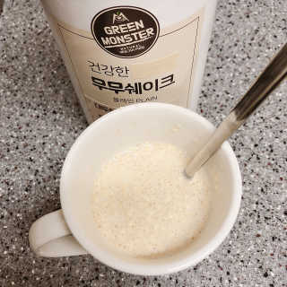그린몬스터 건강한 무무쉐이크 — 4.83점을 준 리뷰어가 2018년 6월 올린 사용 사진