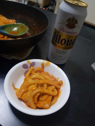 [홍코너떡볶이]옛날떡볶이 인기맛 4팩세트 — 5점을 준 리뷰어가 2019년 11월 올린 사용 사진