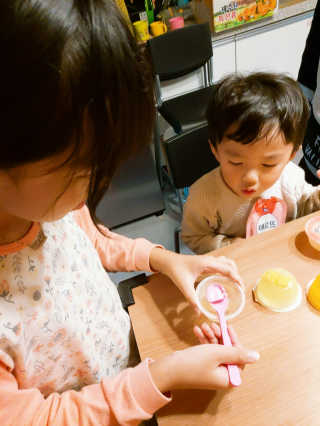 데르뜨 떠먹는 과일 3종, 짜먹는 과일 2종 총 10개 체험 — 5점을 준 리뷰어가 2020년 3월 올린 사용 사진
